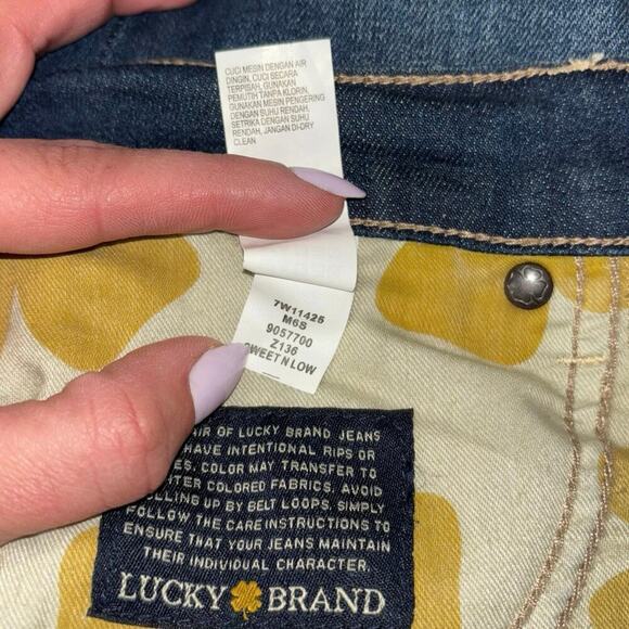 Lucky Brand Dark Wash Flared Sweet Low Rise Jeans Women's 10 Preppy Classic Y2K - Picture 7 of 10